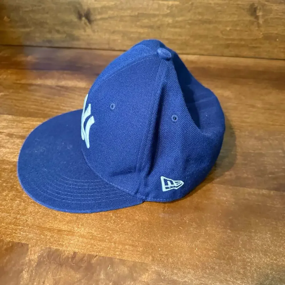 Mishka New York Yankees Fitted Hat Size 7 1/2 Blue Baseball Cap
